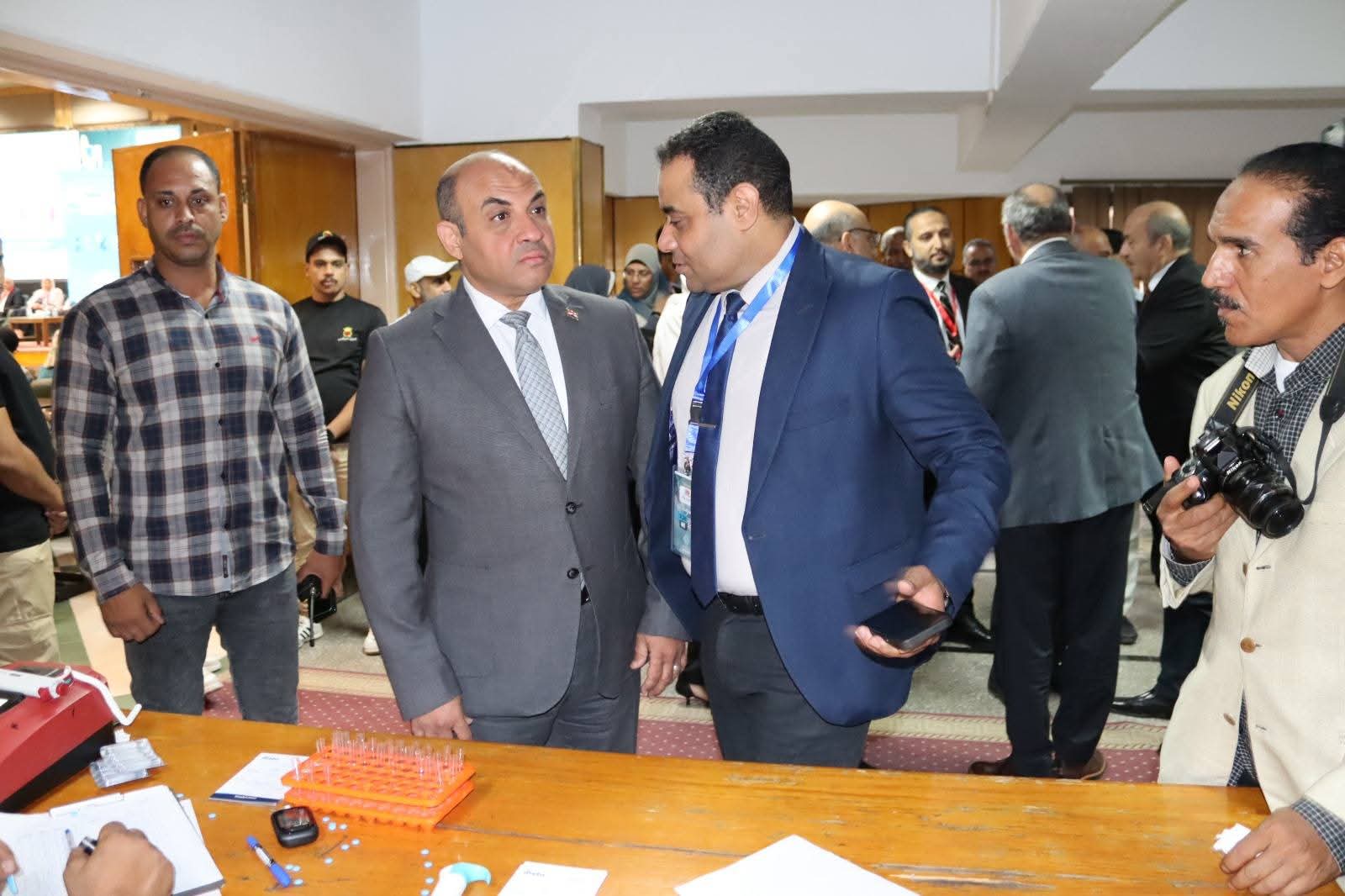 جامعة أسيوط تطلق يومًا صحيًا شاملًا لتعزيز الوعي الطبي داخل الحرم الجامعي