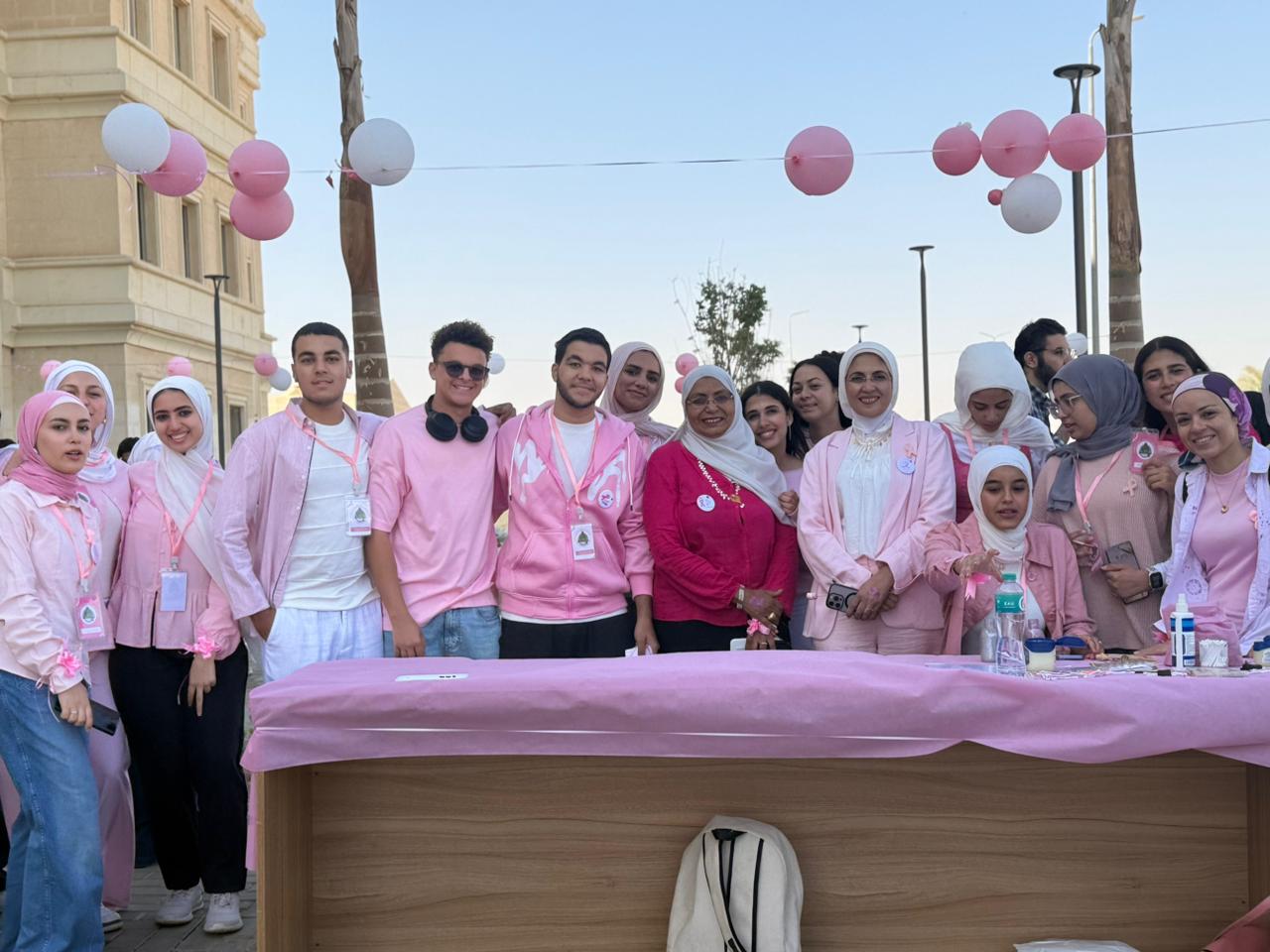 ندوة توعوية حول سرطان الثدي بجامعة القاهرة الأهلية