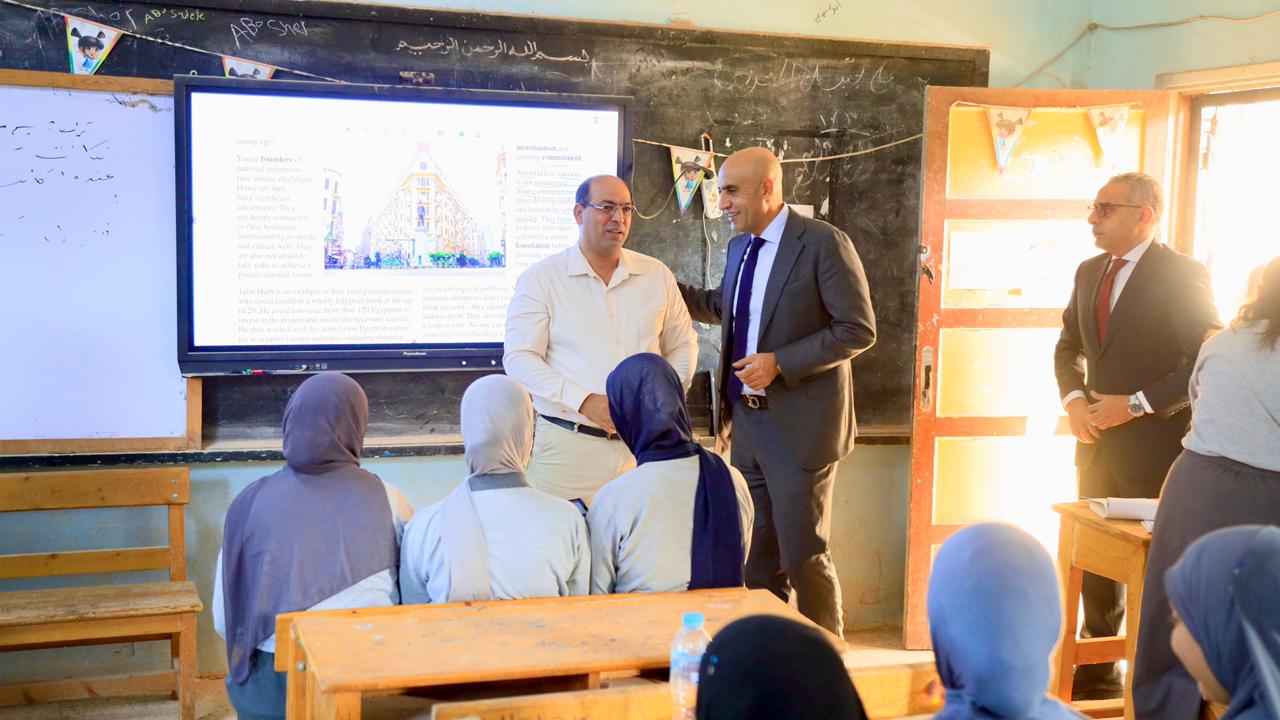 وزير التربية والتعليم يزور مدارس سوهاج