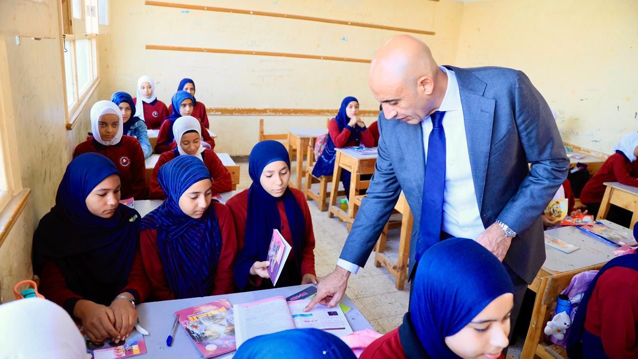 وزير التربية والتعليم يزور مدارس سوهاج