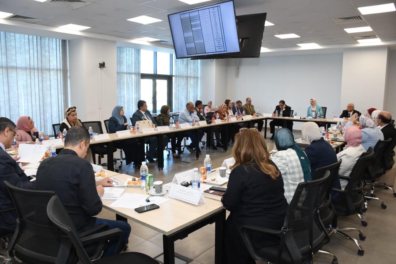 جامعة عين شمس تعقد اجتماع بحثي موسع لدعم النشر العلمي والمؤتمرات الدولية