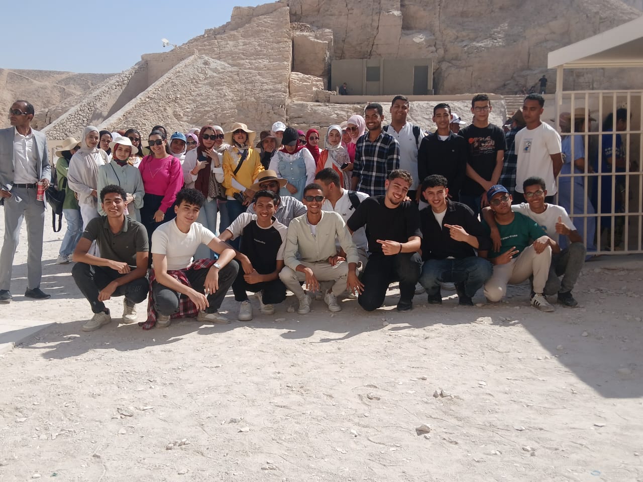 جامعة الأقصر تنظم تدريب ميداني يكشف أسرار وادي الملوك