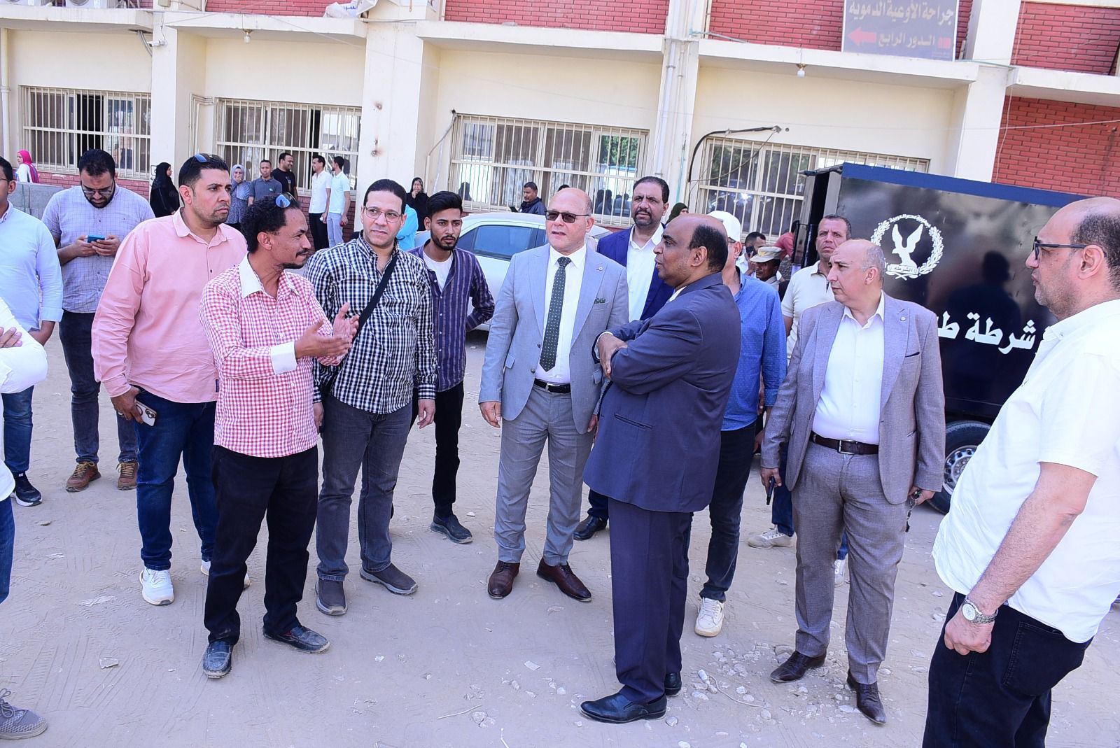 الدكتور حسان النعماني يتابع مستشفى الجراحات التخصصية