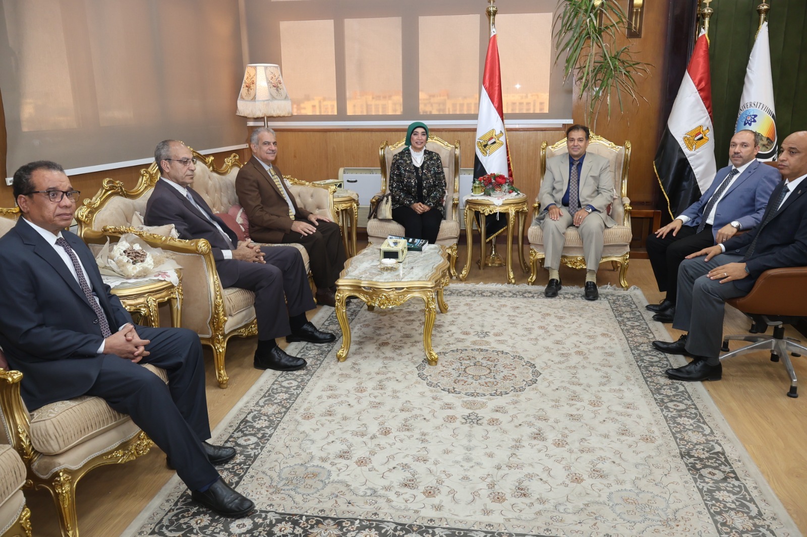 جامعة قنا تختار قياداتها الإدارية بكفاءة وشفافية