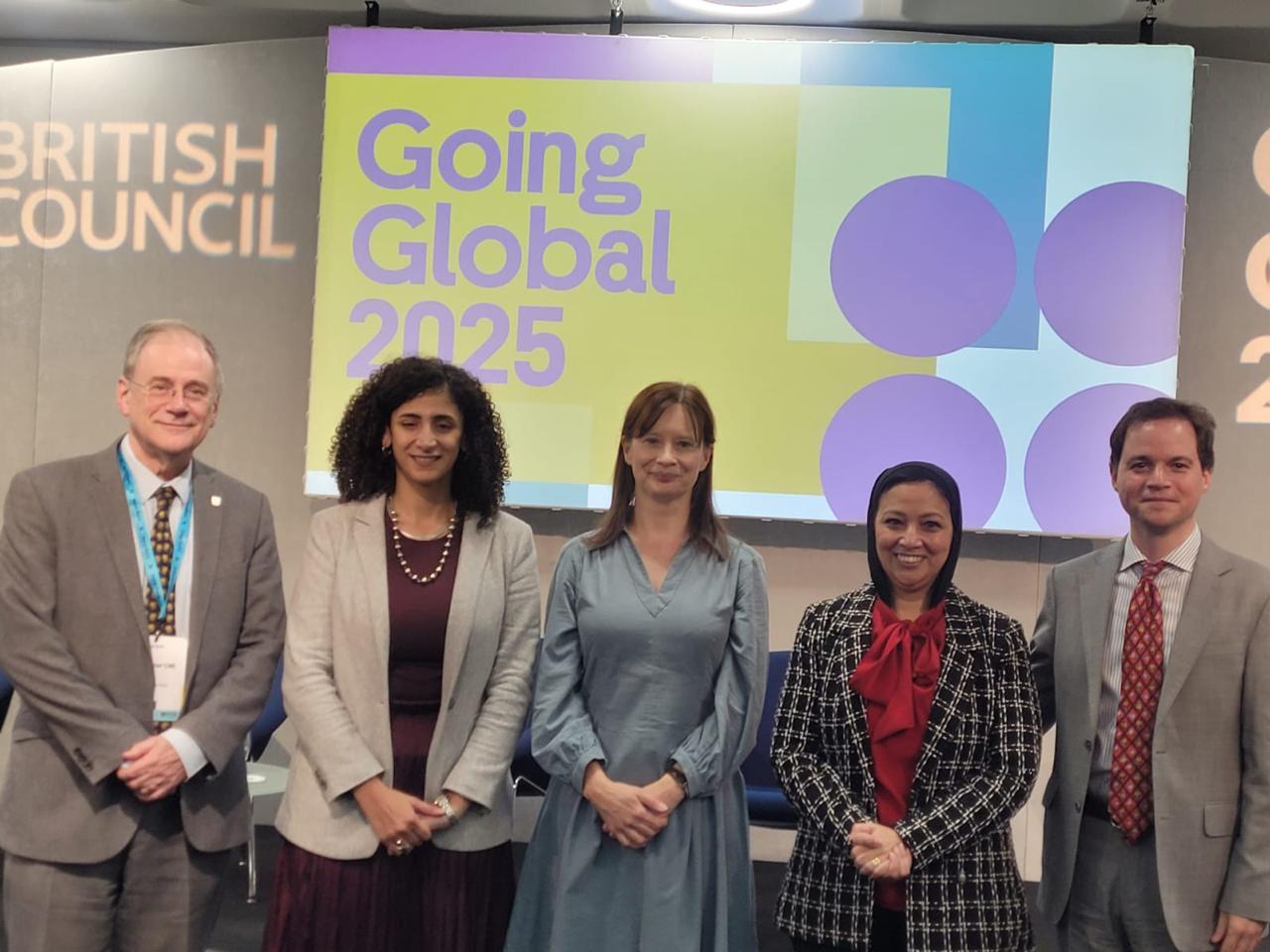  وزير التعليم العالي يطلق رؤية مصر الرقمية للتعليم العابر للحدود من لندن