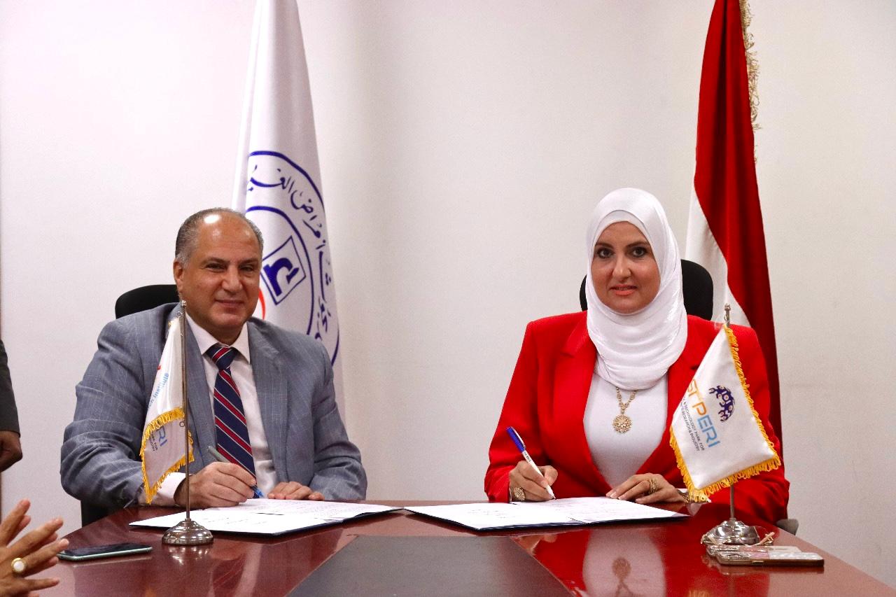 بروتوكول تعاون بين معهدي بحوث الإلكترونيات وبحوث أمراض العيون 