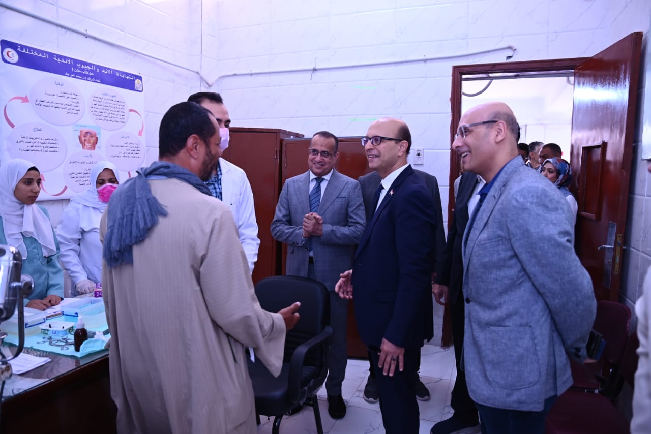 جامعة أسيوط تدشن طفرة تطويرية بالمستشفى الجامعي الرئيسي