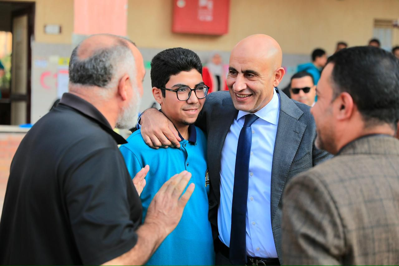 وزير التربية والتعليم يجري جولة مفاجئة بعدد من مدارس محافظة الدقهلية
