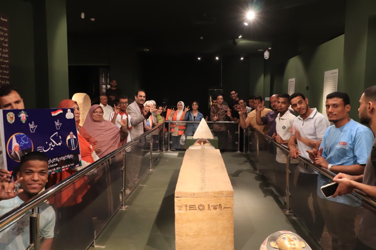 جامعة سوهاج تطلق زيارة دامجة لذوي الإعاقة بمتحف سوهاج القومي ضمن مبادرة تمكين