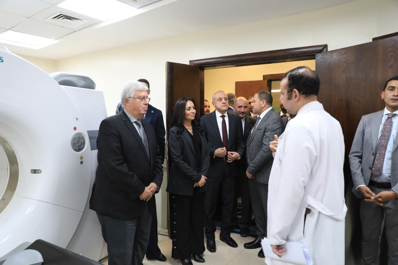 وزير التعليم العالي يوقّع شراكة أكاديمية وعلاجية بالصعيد