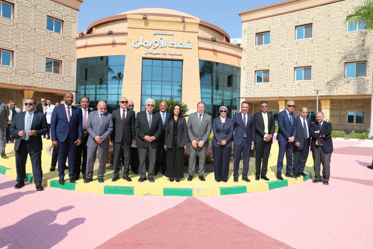 وزير التعليم العالي يوقّع شراكة أكاديمية وعلاجية بالصعيد