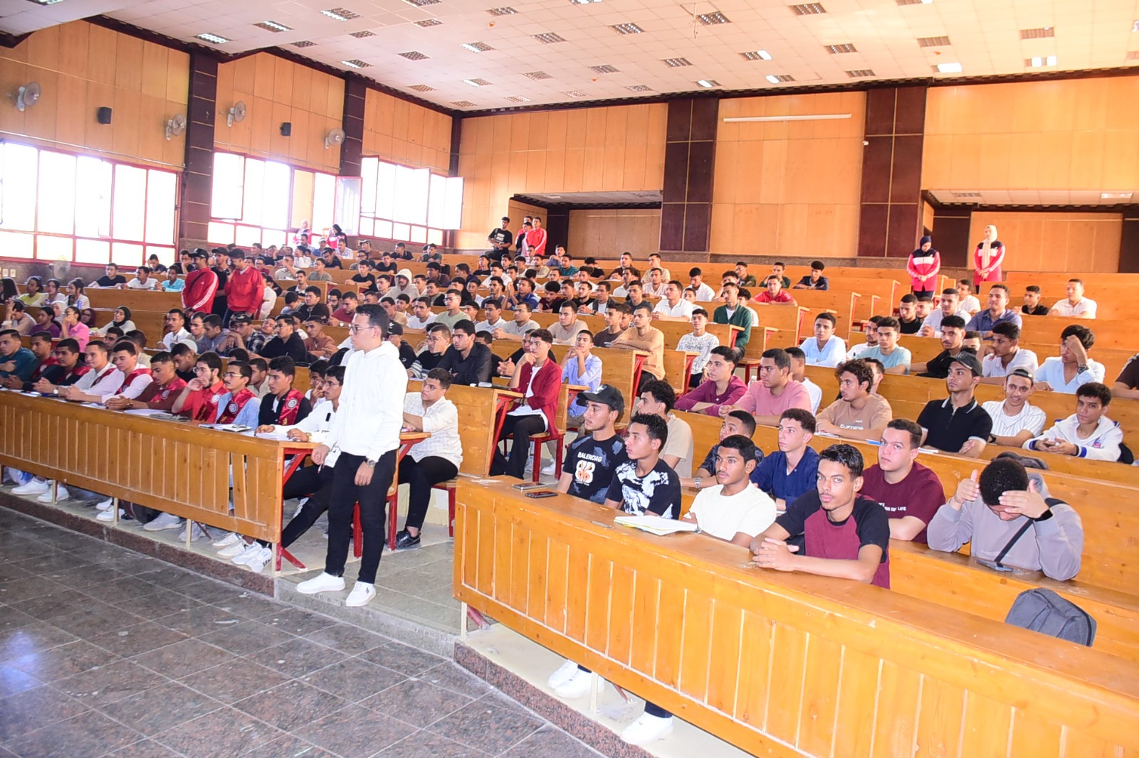 جامعة سوهاج تدعو للمشاركة في انتخابات مجلس النواب 2025