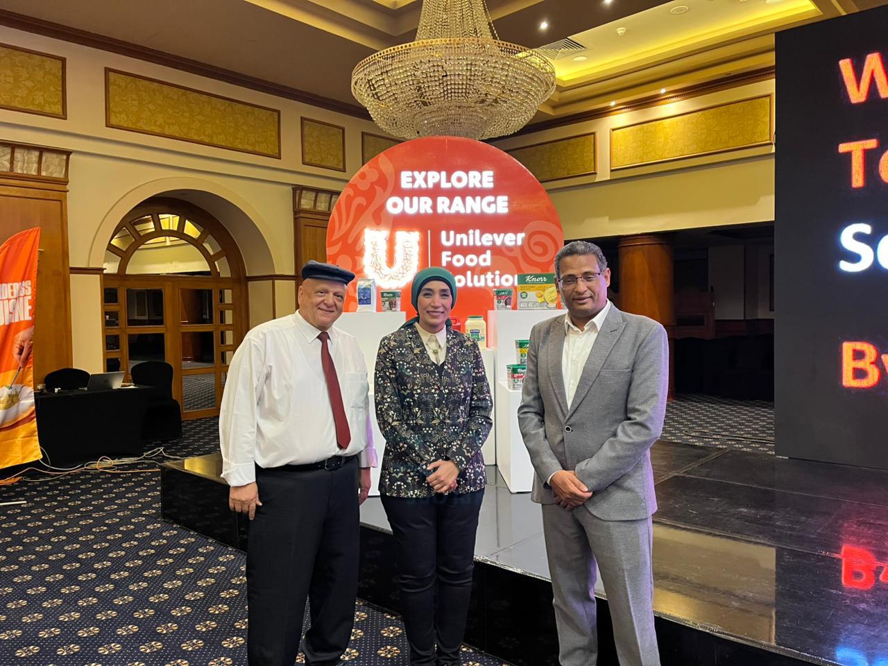 رئيس جامعة الأقصر تفتتح ندوة عرض الرواد لفنون الطبخ العالمي