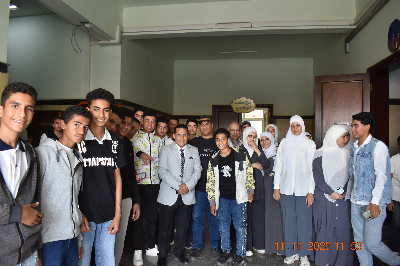 طلاب مدرسة الزيتون يكتشفون أسرار الطب البيطري في جامعة مدينة السادات