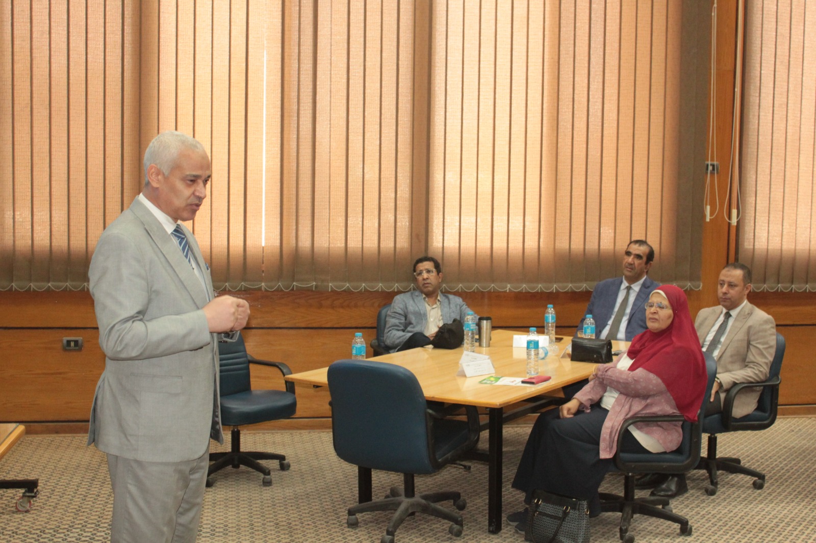 جامعة أسيوط تطلق فعاليات البرنامج التدريبي لتأهيل المتقدمين لمنصب عميد كلية