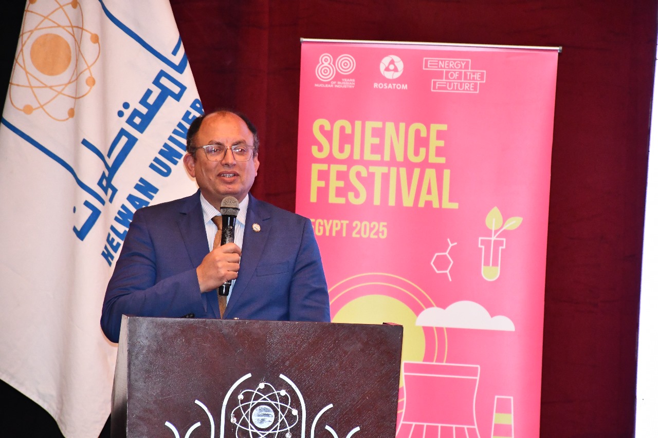 الدكتور السيد قنديل رئيس امعة حلوان