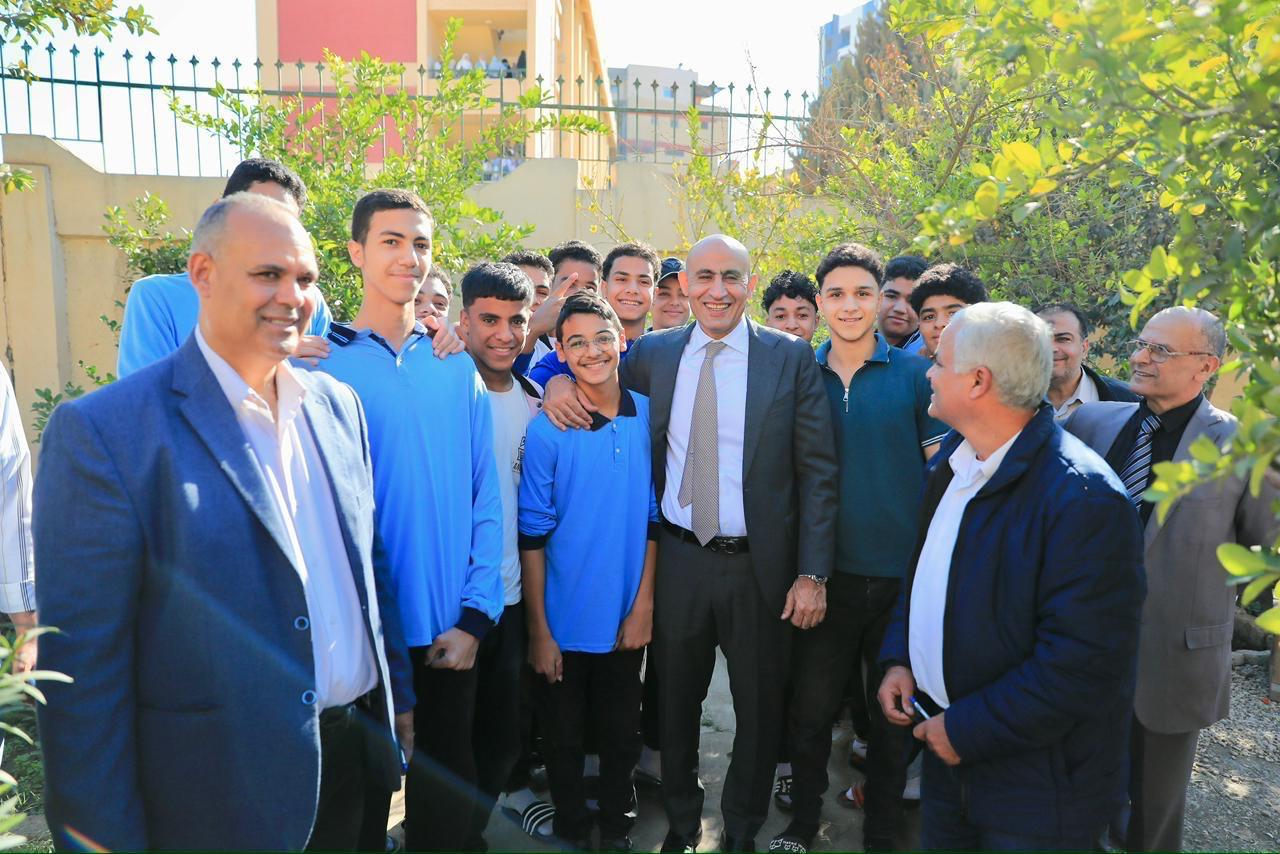 جولة مفاجئة لوزير التربية والتعليم فى&nbsp;مدارس كفر الشيخ