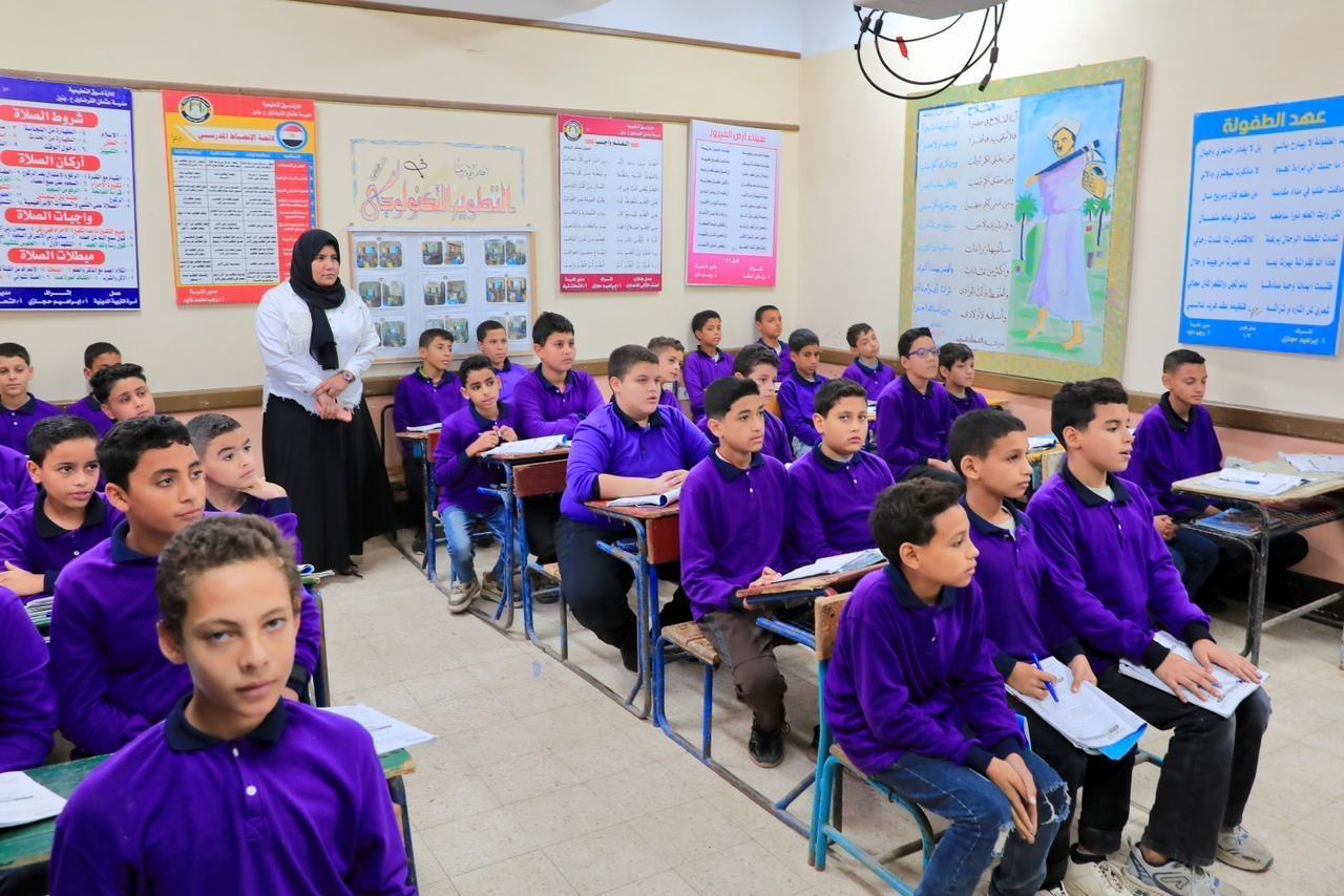 جولة مفاجئة لوزير التربية والتعليم فى&nbsp;مدارس كفر الشيخ