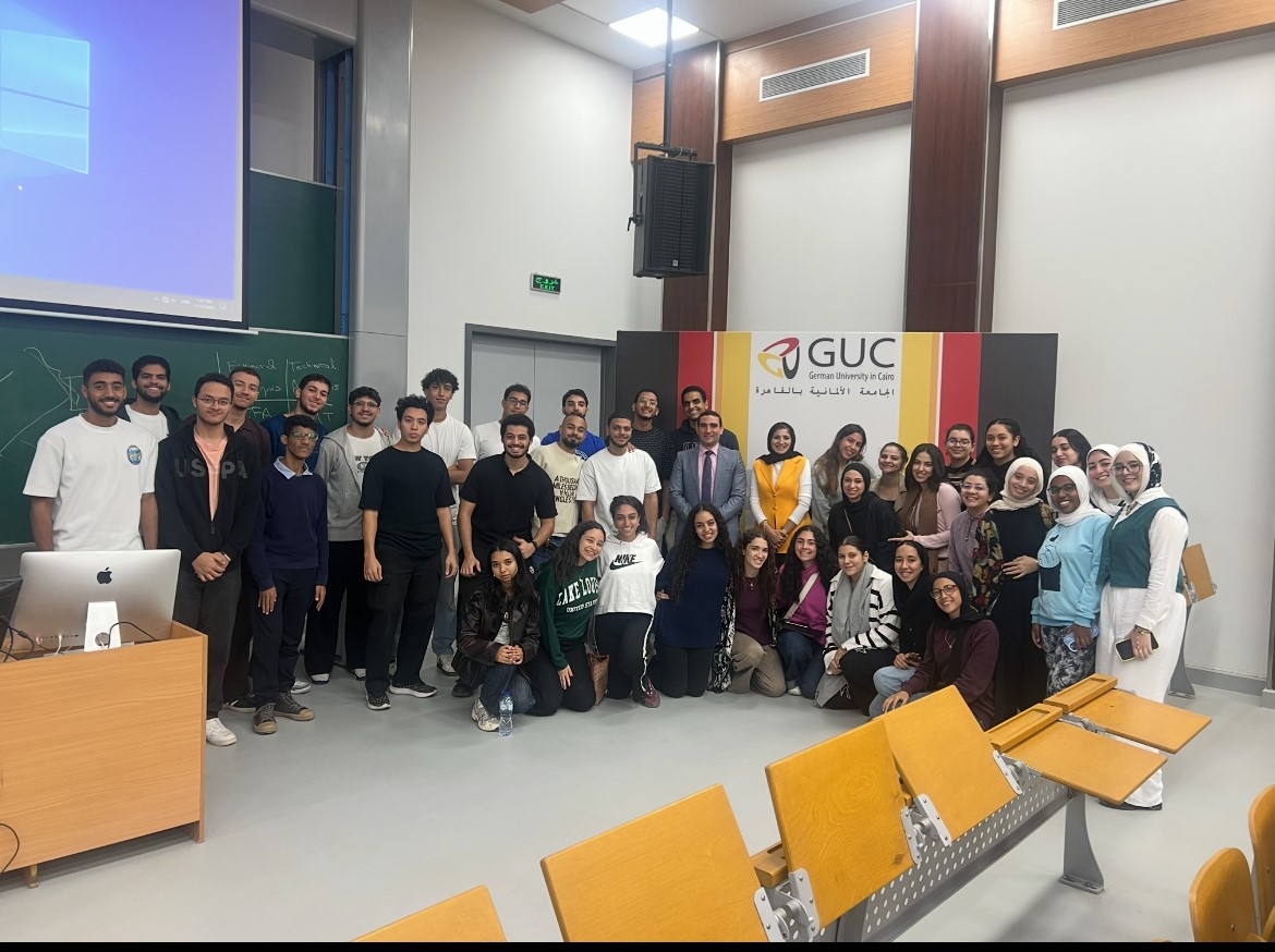 تعاون بين الجامعة الألمانية بالقاهرة والبورصة المصرية