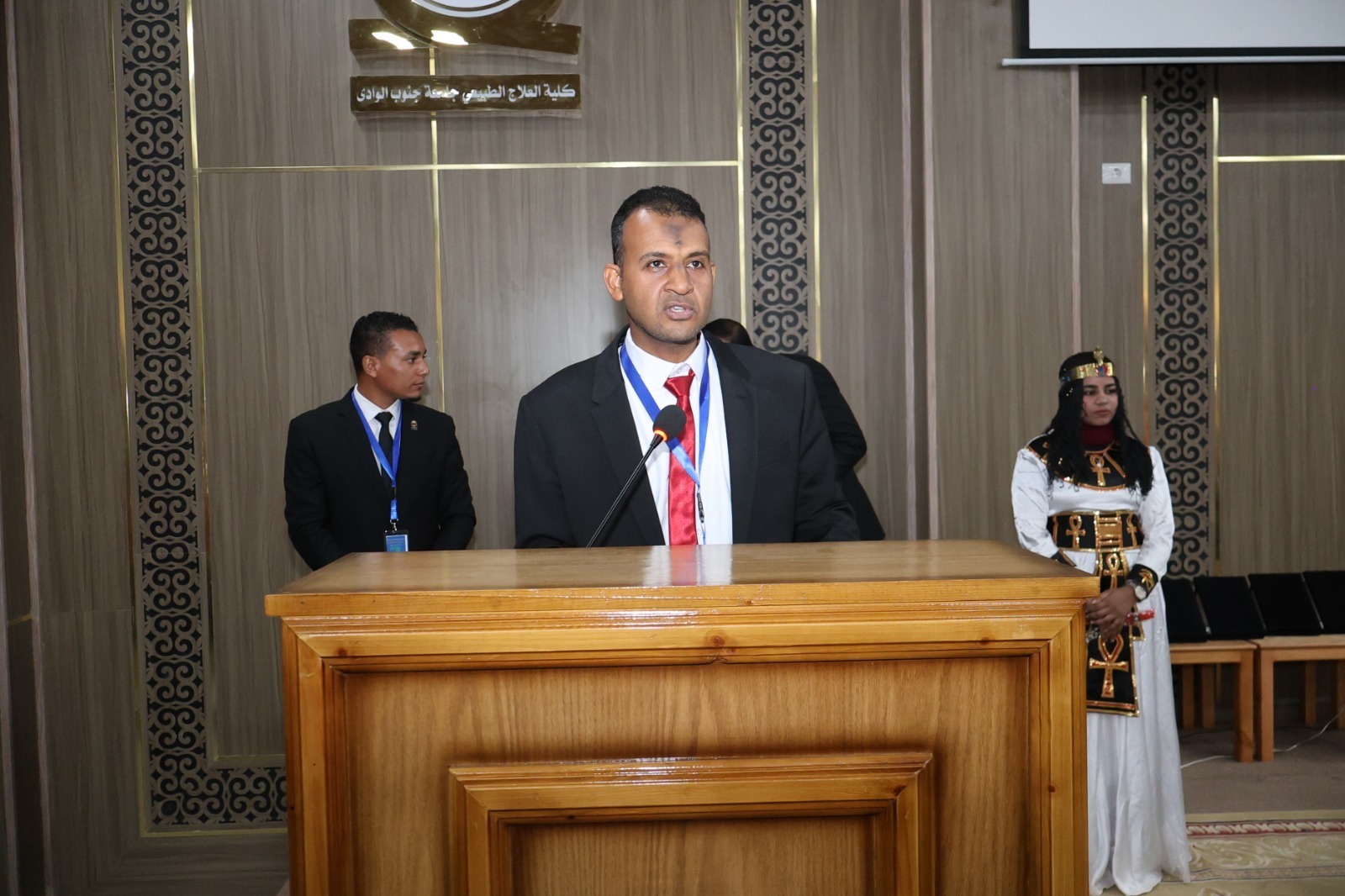 جامعة قنا تطلق شارة بدء فعاليات المؤتمر الدولي التاسع لقسم التاريخ بكلية الآداب