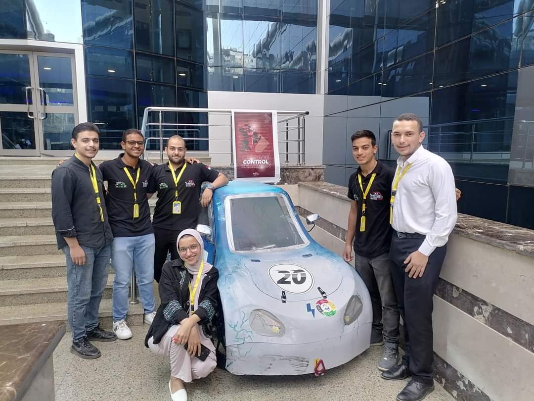 جامعة القاهرة التكنولوجية تتألق بسيارتها الكهربائية في خمس مسابقات
