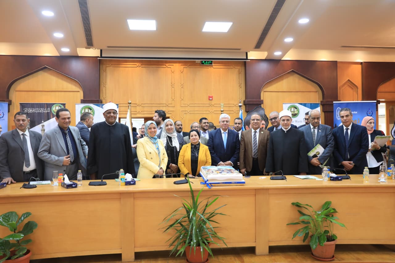 وزير التعليم العالي يشاهد المسلسل الكرتوني نور وصندوق الأسرار بجامعة الأزهر