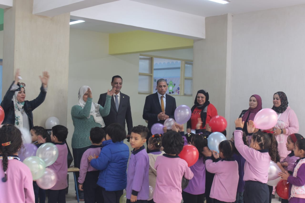 عطية يتفقد مدارس بولاق الدكرور مجددًا للتأكد من تحقيق الانضباط المدرسي 