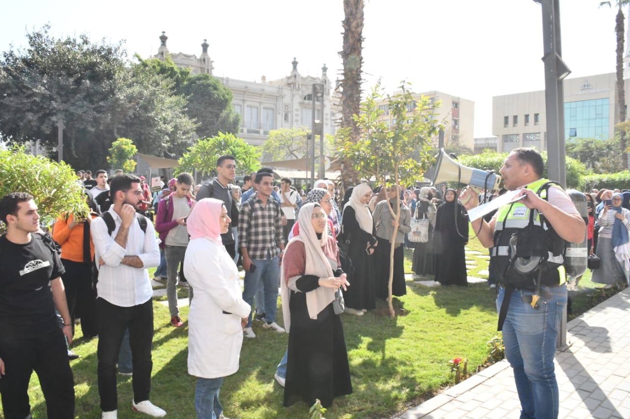 جامعة عين شمس تنجح في تجربة إخلاء كلية العلوم فى خمس دقائق