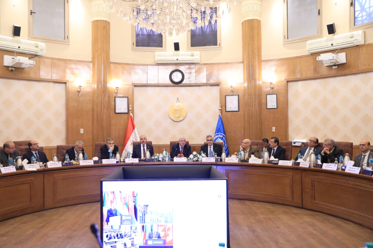 وزير التعليم العالي يقود تطوير الجامعات ومبادرات الطلاب خلال اجتماع المجلس الأعلى للجامعات