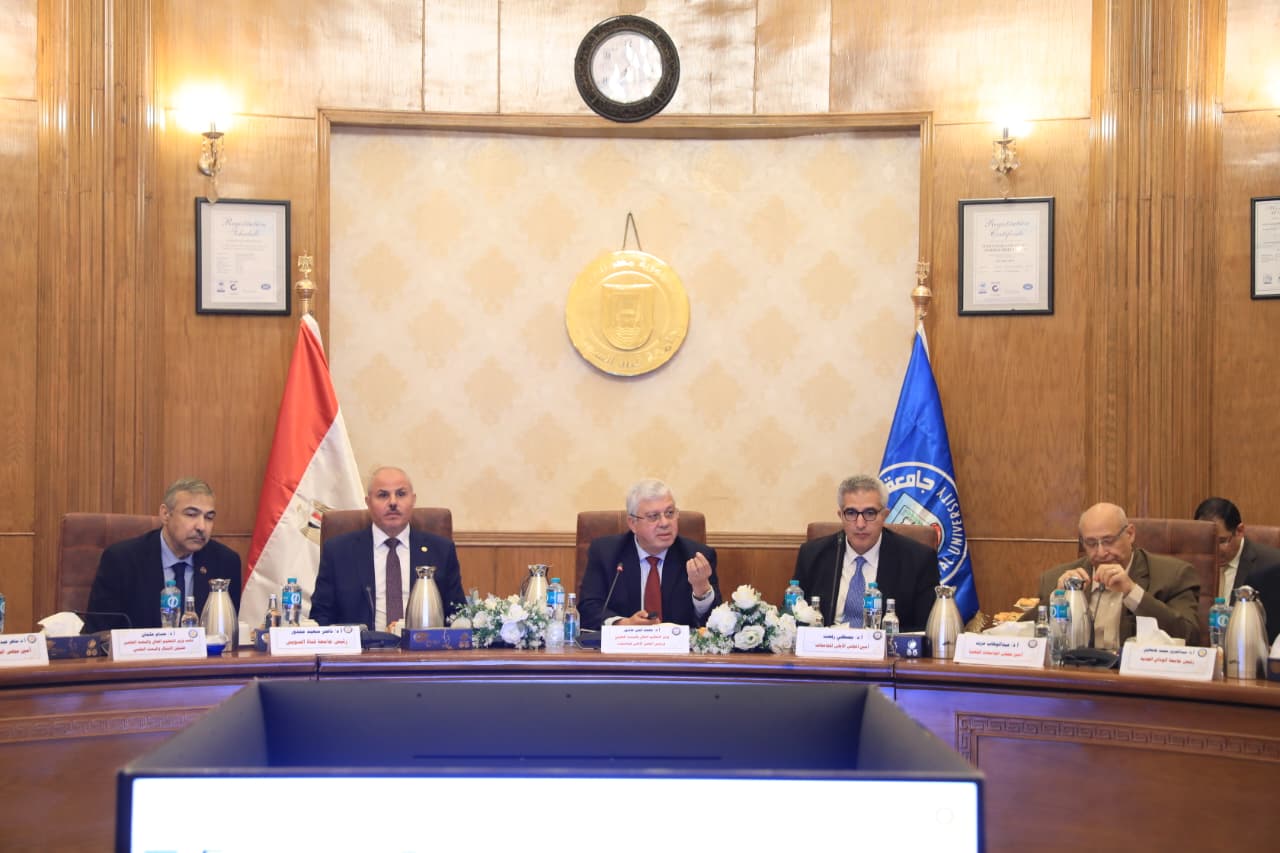 وزير التعليم العالي يقود تطوير الجامعات ومبادرات الطلاب خلال اجتماع المجلس الأعلى للجامعات