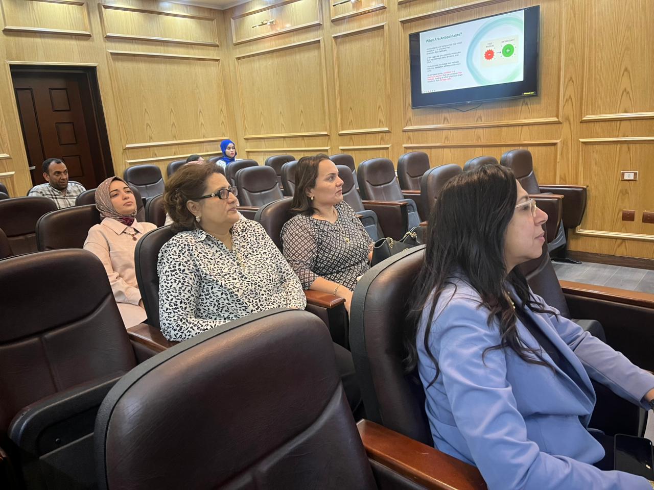 جامعة عين شمس تنظم ندوة عن الغذاء الصحي والوقاية من الأمراض