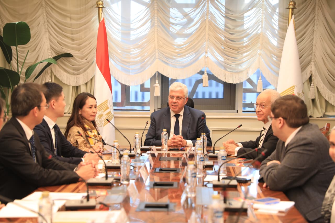 وزير التعليم العالي يبحث سبل التعاون مع هيئة التعاون الدولي اليابانية