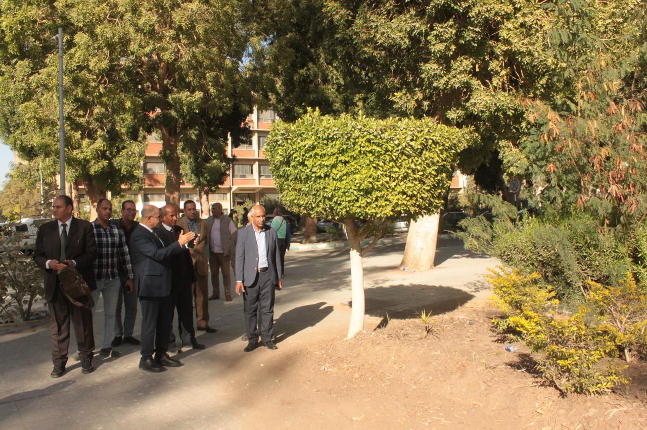 جامعة أسيوط تطور الحرم الجامعي وتوسع المساحات الخضراء