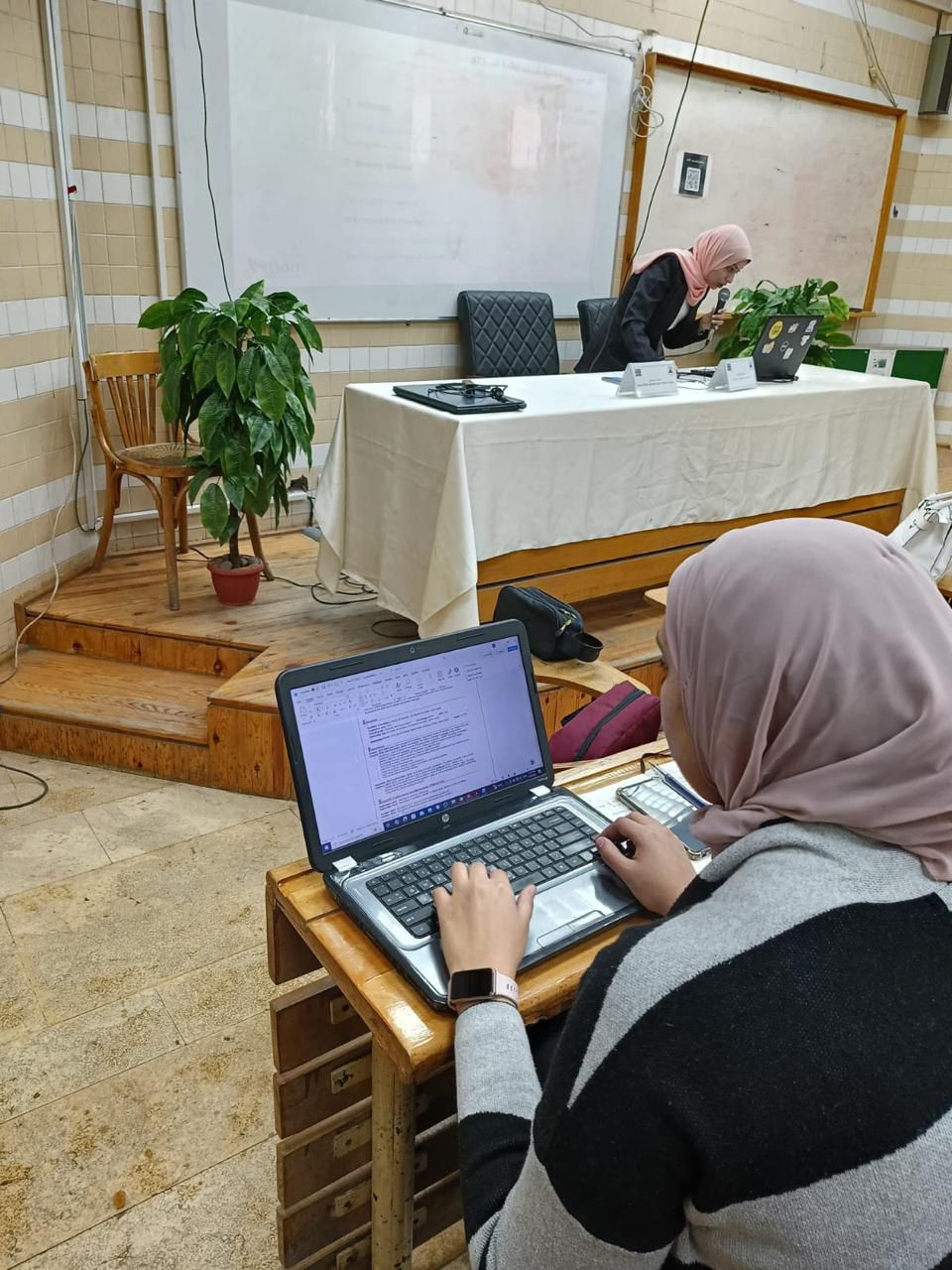 جامعة عين شمس تطلق ورشة جاهزية لسوق العمل لطلاب طب الأسنان