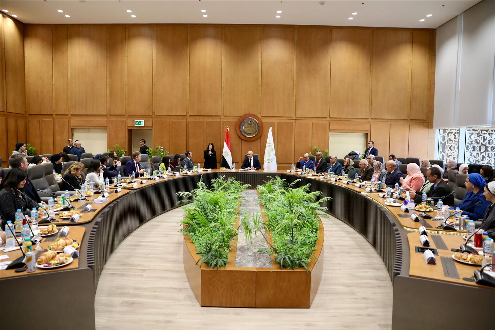 وزير التربية والتعليم يرسم ملامح منظومة التعليم مع شركاء التنمية 