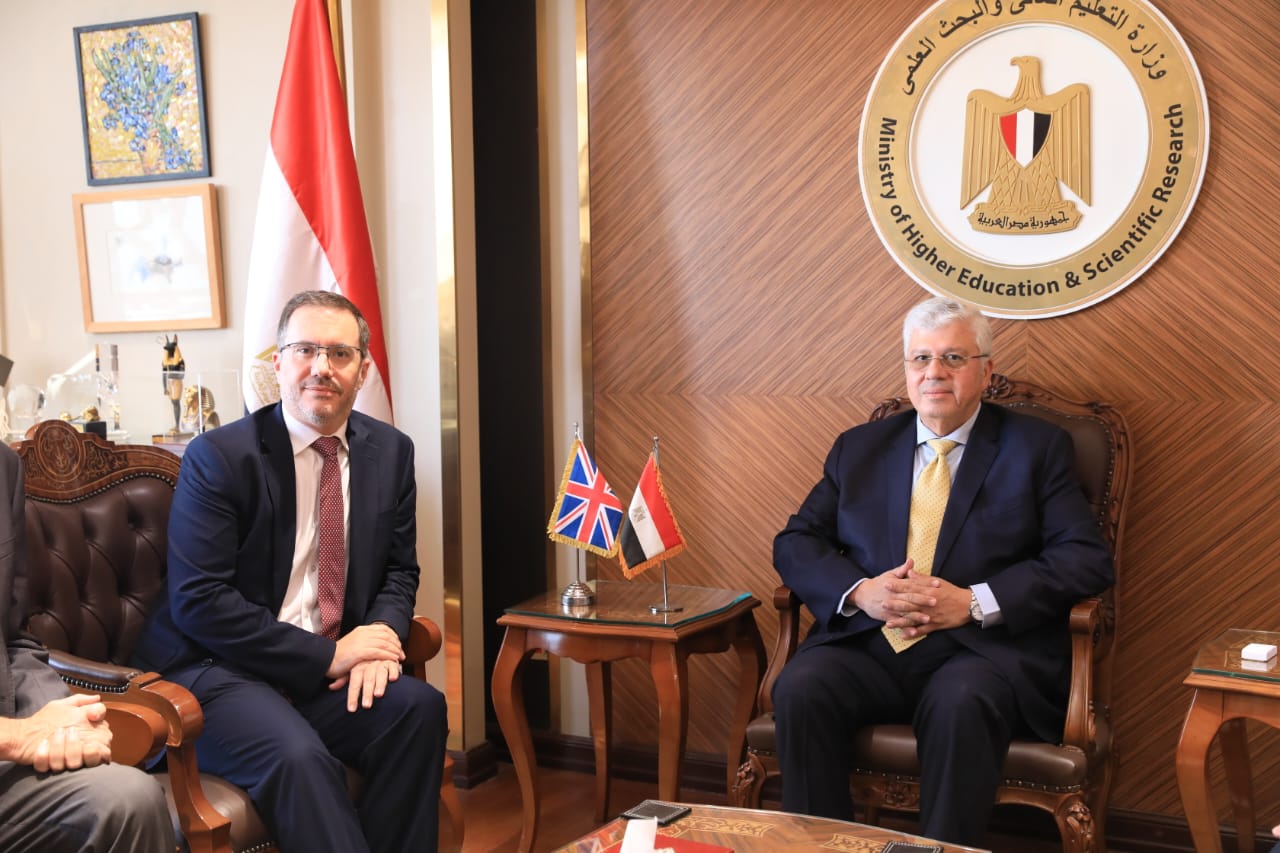 وزير التعليم العالى يطلق مبادرات للتعليم التكنولوجي وريادة الأعمال بالتعاون مع المملكة المتحدة 