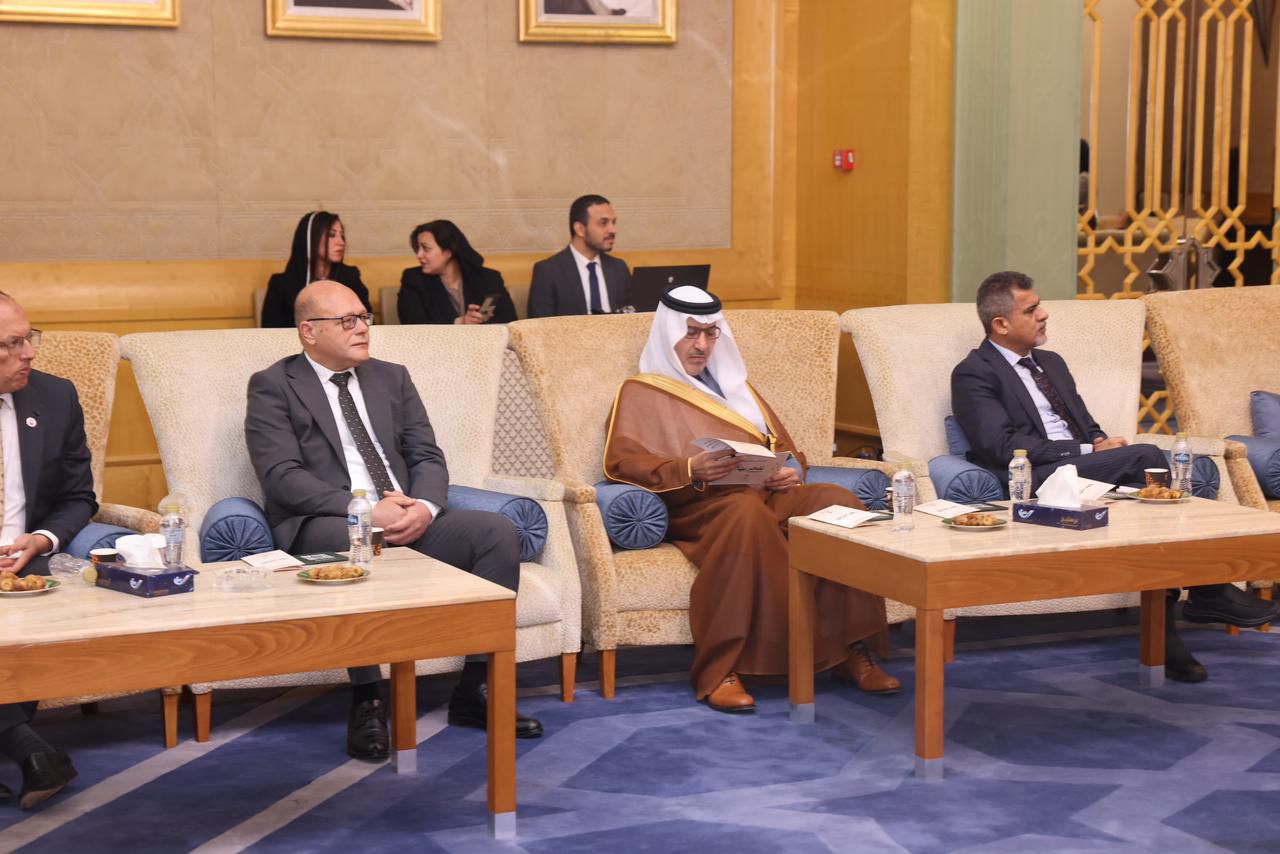 رئيس جامعة سوهاج يشارك في احتفالية اليوم العالمي للغة العربية