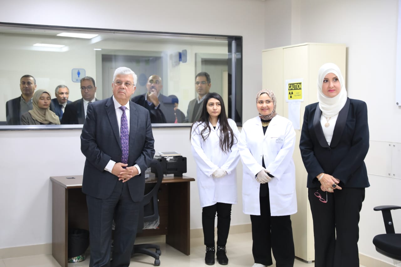 وزير التعليم العالي يطلق رؤية جديدة لمعهد بحوث الإلكترونيات 