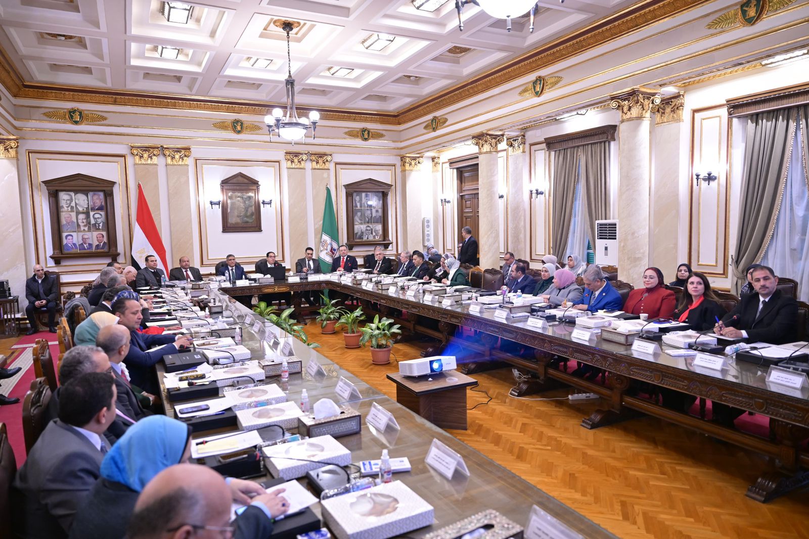 جامعة القاهرة تعلن تطبيق نظام ساعات المشاركة المجتمعية