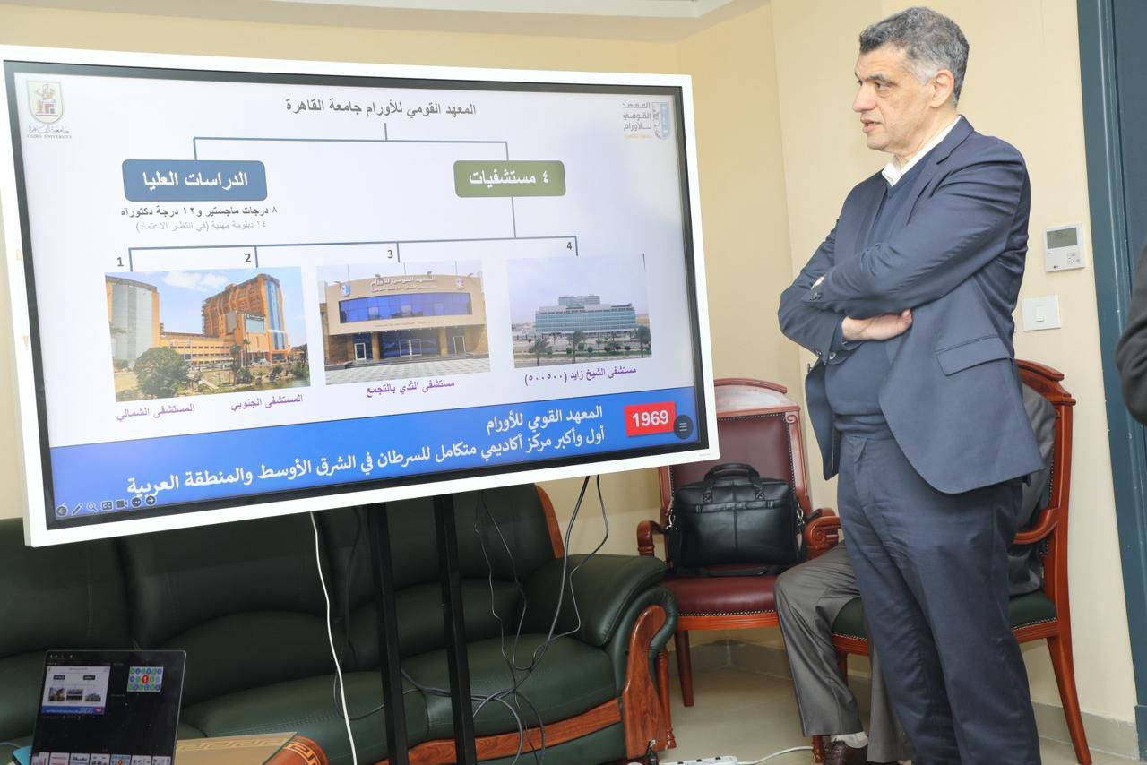 جامعة القاهرة تستقبل وفدًا رفيع المستوى من هيئة الهلال الأحمر الإماراتي لبحث تعزيز التعاون في دعم مرضى الأورام