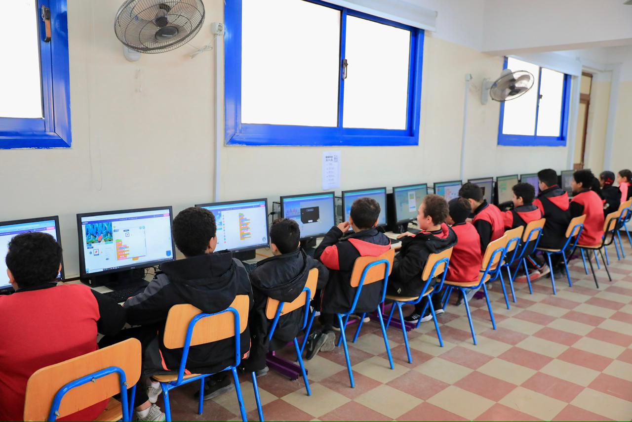 وزير التربية والتعليم يصطحب وفدا من البرلمان الياباني في زيارة للمدرسة المصرية اليابانية بمدينة العبور 