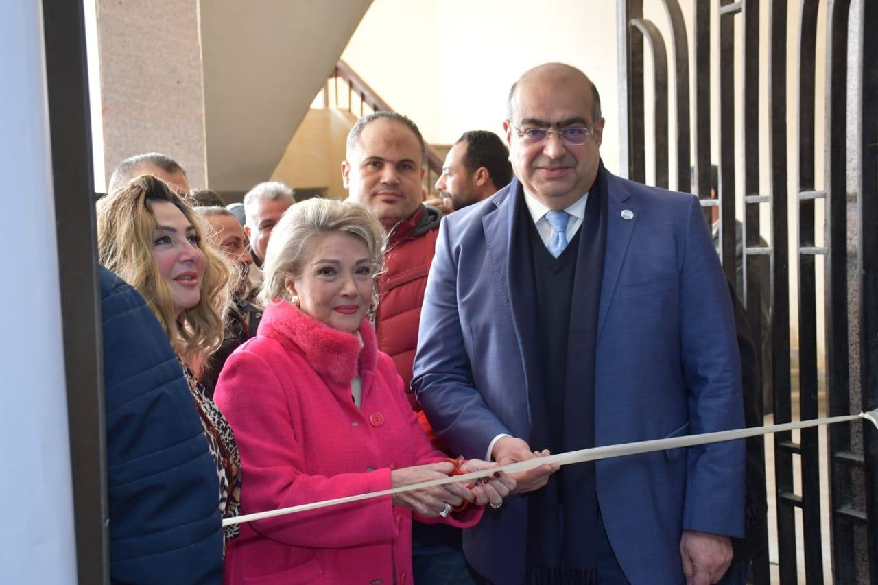 جامعة العاصمة تنظم معرض الملابس الخيري لدعم الفئات الأكثر احتياجًا