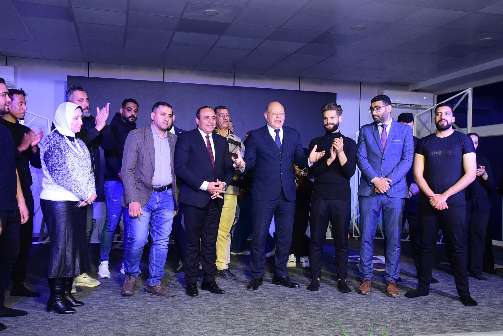 جامعة سوهاج تضيء خشبة المسرح الجديد بعروض طلابية مبتكرة لطلاب كلية التربية النوعية