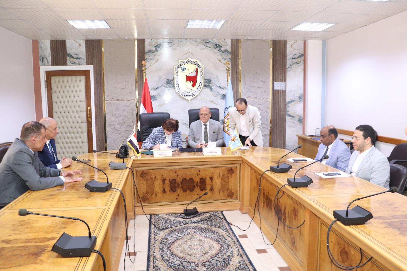 جامعة سوهاج توقع اتفاقيات مع جامعة ميريت لتعزيز التعليم الطبي