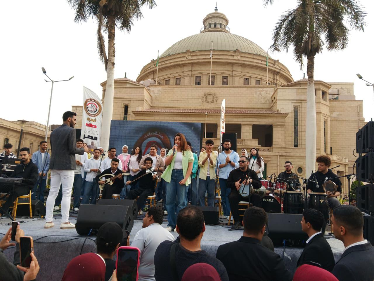 جامعة القاهرة تحتفل باستقبال طلابها مع بدء الفصل الدراسي الثاني