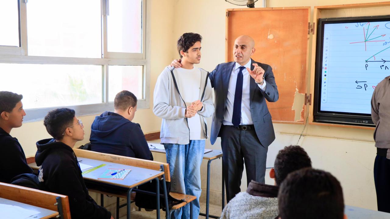 محمد عبداللطيف فى جولات ميدانية بعد ترشيحه للاستمرار وزيرا للتعليم فى التعديل الوزاري الجديد