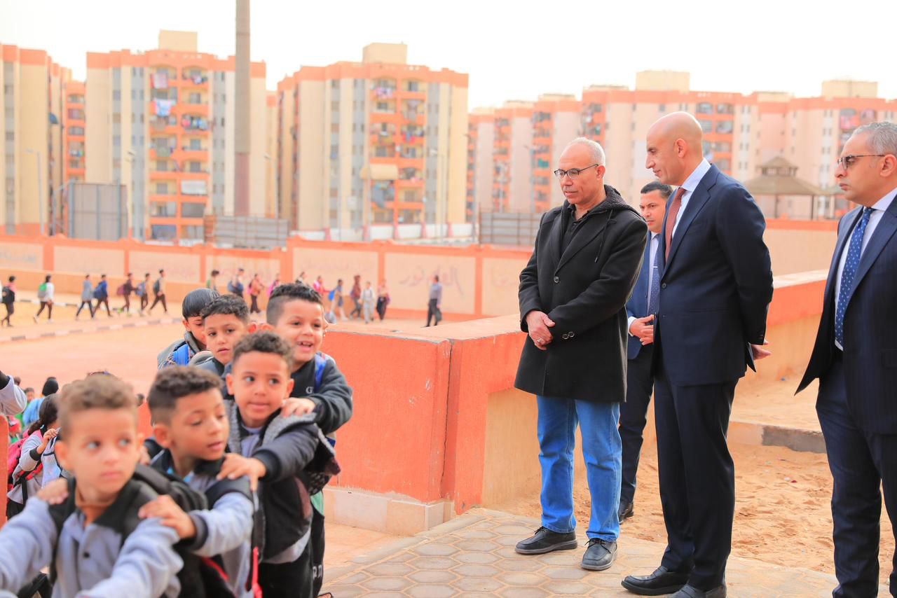 وزير التربية والتعليم يتفقد مدارس تحيا مصر بالأسمرات