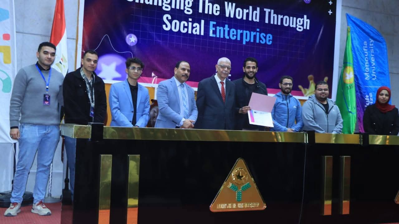رئيس جامعة المنوفية يعلن فوز فريق Replast Build بالمركز الأول في Hult Prize على مستوى الجامعة 