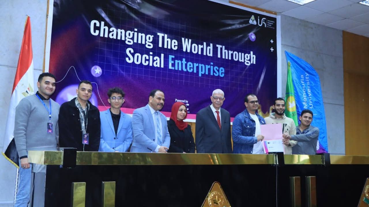 رئيس جامعة المنوفية يعلن فوز فريق Replast Build بالمركز الأول في Hult Prize على مستوى الجامعة 