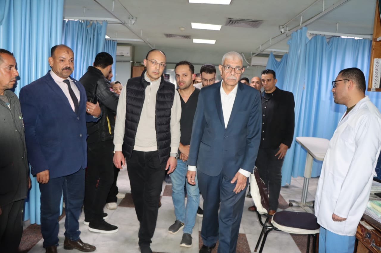 رئيس جامعة المنوفية يجرى جولة تفقدية ليلية بالمستشفيات الجامعية لمتابعة تقديم رعاية صحية متكاملة للمرضى